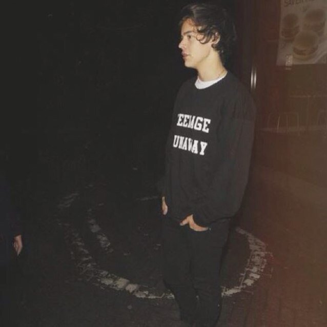 follow me @HarryEkaf