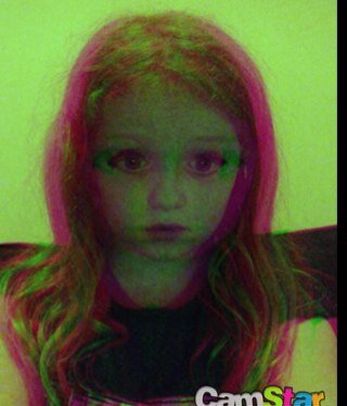 Hi my name is Tamzin I love to cheerlead draw dance and lots more follow me for videos of cheer and pics of drawing Thank is u follow me