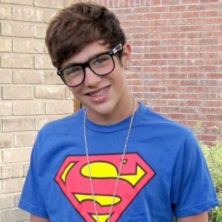 I like music,food , and watching youtubers and wheree ever i go i want to see people smiling