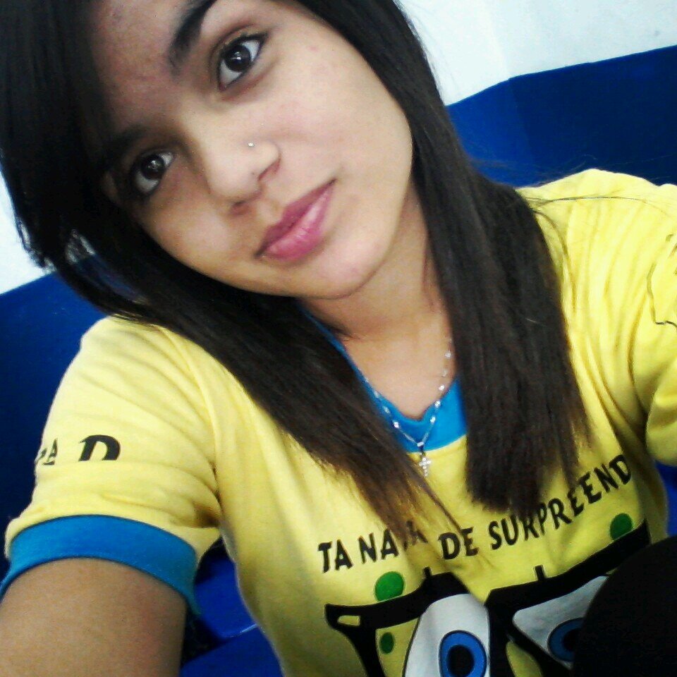 ㅤ ㅤ ㅤ ;* Mais entre os problemas, acho que ainda sei sorrir. ( ♬ '   ㅤ  ㅤ  ㅤ ~ segundo twitter ~