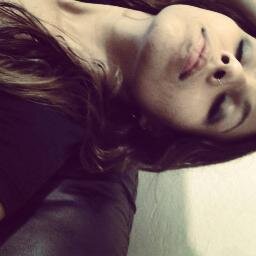 numa moldura clara e simples, sou aquilo que se vê