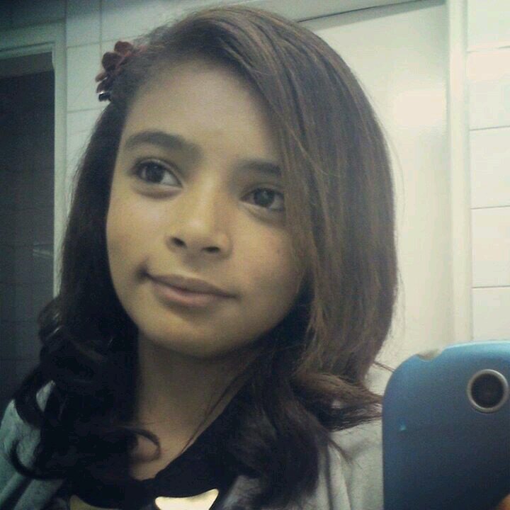 sou besta kkk E  fã do paramore