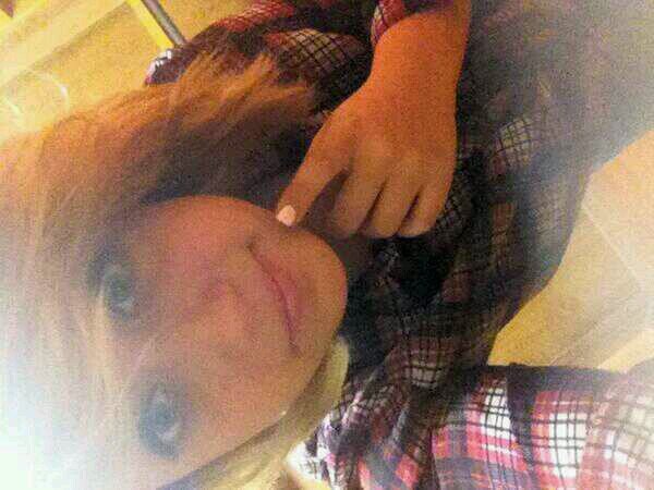 HereXtoXhelp's profile picture. |kenna| 15 | love people | pierce the veil◎ | kind | nevershoutnever| follow me? I follow back| Anime | I love you ♡ | Polar bears |  |