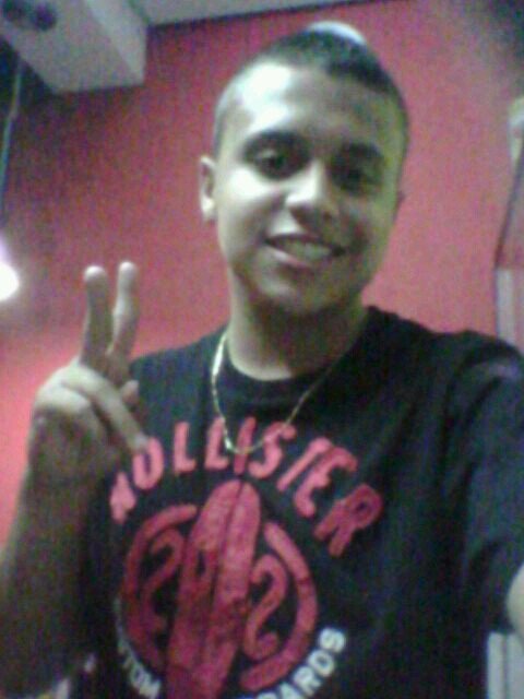 Nada que eu disser, vai ser capaz de te impressionar
Mais eu vim debaixo, sei exatamente o meu lugar ♪