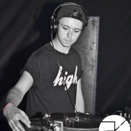 Rez_SomePeople's profile picture. DJ/Producer/Promoter @SomePeopleUK & @Enk. @NastyFM @TrickstarFM thursdays 10pm-12am 
Bookings/remixes contact SomePeopleGang@gmail.com