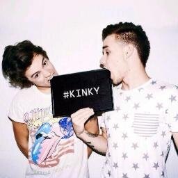 FOLLOW @mintmalik BC SHE GAVE YOU THIS FREE FOLLOW ♥  THANKS CUTIE.