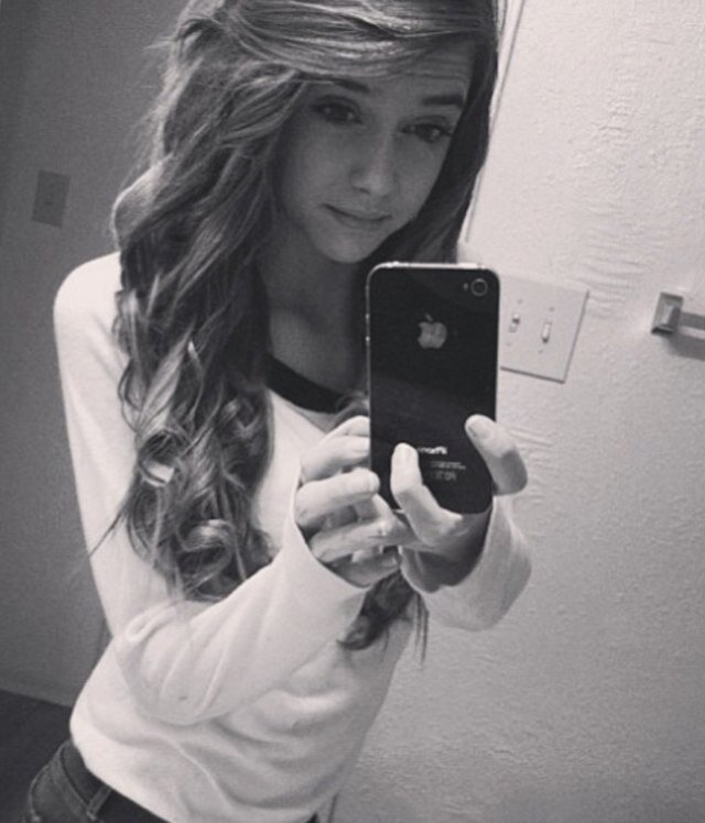 I am so typical.. 16.. Younger Sister to Brandon.. Single