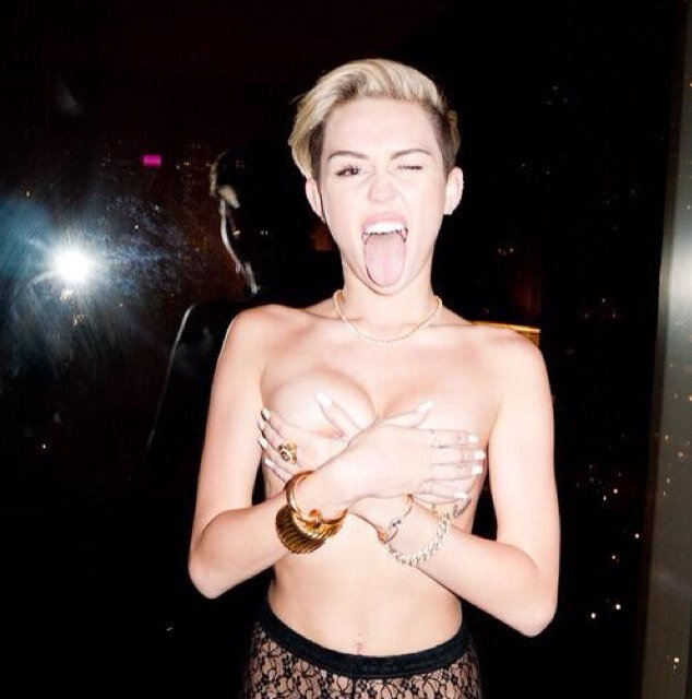 jankaili's profile picture. Dont follow just to unfollow. & Dont Forget To Follow my babes @Mariska & @MileyCyrus