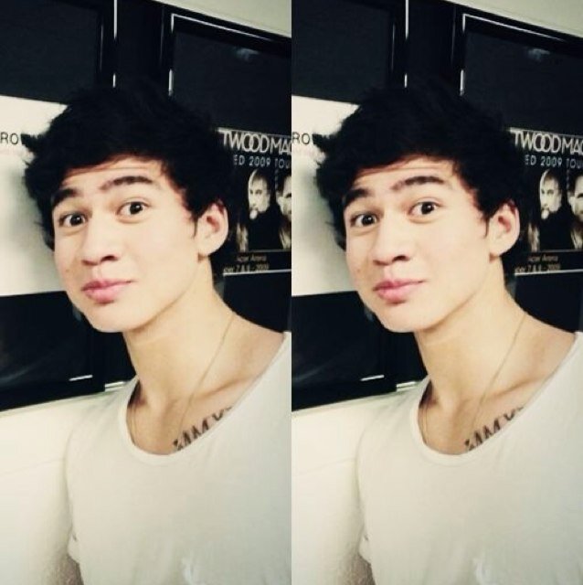 I make twitter headers about famous people and celebrities, bands etc. if you have want a specific one let me know (: