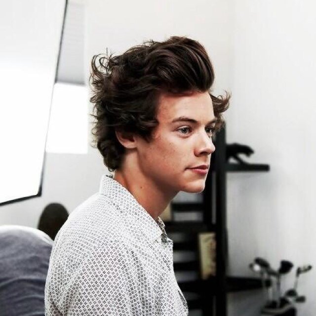 ♡ Hey beautiful, i gave you a free follow so can you please follow @httpniallx and help me reach my goal ♡