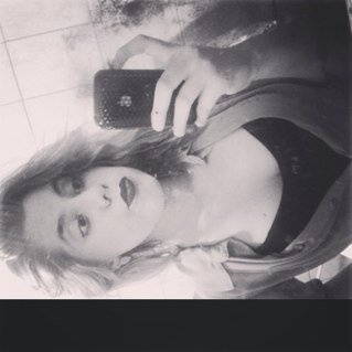 Sem desandar, sem humilhar ninguém, é assim que eu quero ser, sim, uma pessoa melhor. Não melhor do que ninguém, mas o melhor que eu puder ser.