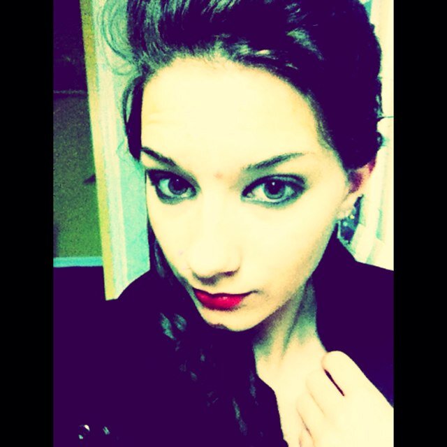 People will stare, make it worth their while -Harry Winston
