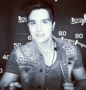 Minha unica certeza é que eu Jamais vou te esquecer. (@luansantana)