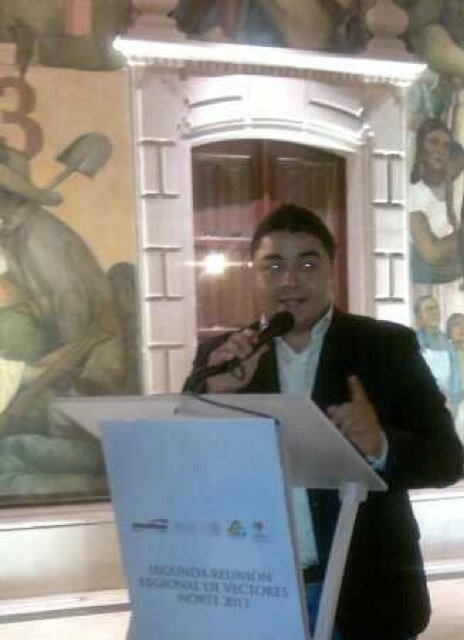 Medico Cirujano. Especialista en Administracion de Hospitales.Trabajador al Servicio de La Salud de mi Estado. Amante de la vida.