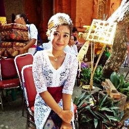 ♥@AARitakaWangsa | part of English Education Department UNDIKSHA'12 |