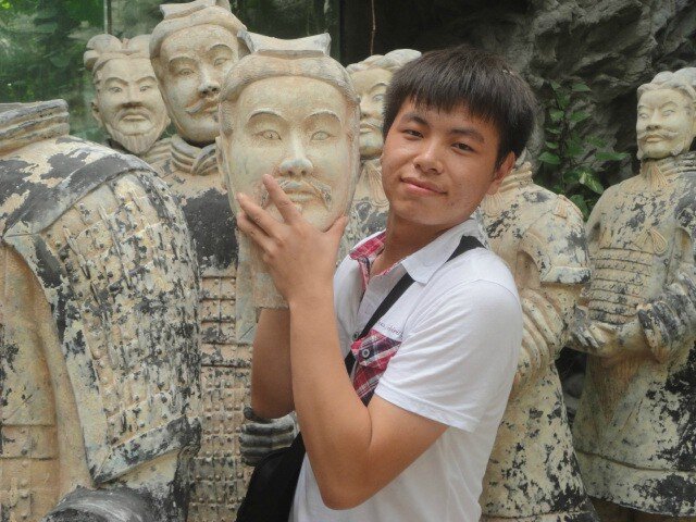 一枚码农，热爱折腾。