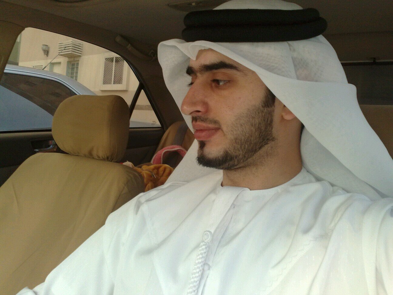 لا تجعل طيبتك كتاب يتصفحه الجميع ؛ فهناك أناس لا يستحقون حرفا منه َ