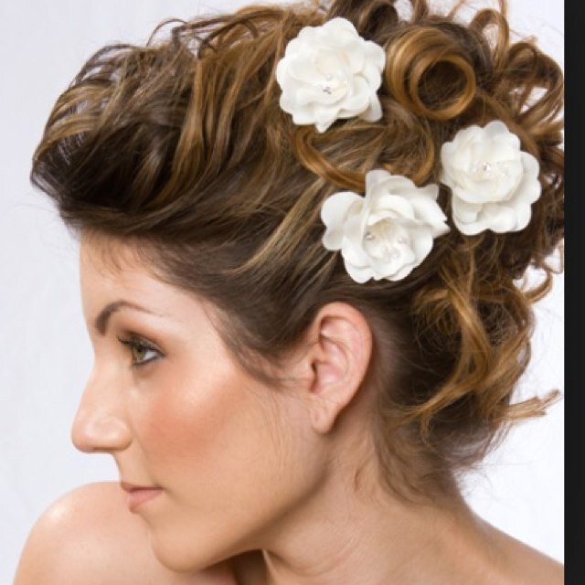 we love hair! we love accessories! we love vintage! and we love styling. bringing you the most Up-to-date fashion, makeup and gossip. its a must !