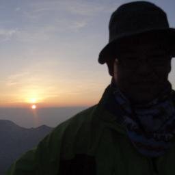 新田次郎の山岳小説。宮沢賢治の岩手山。マンガの岳等々。いろいろな情報から山が大好きになった者です。最近はトレランにはまっています。
山大好き！