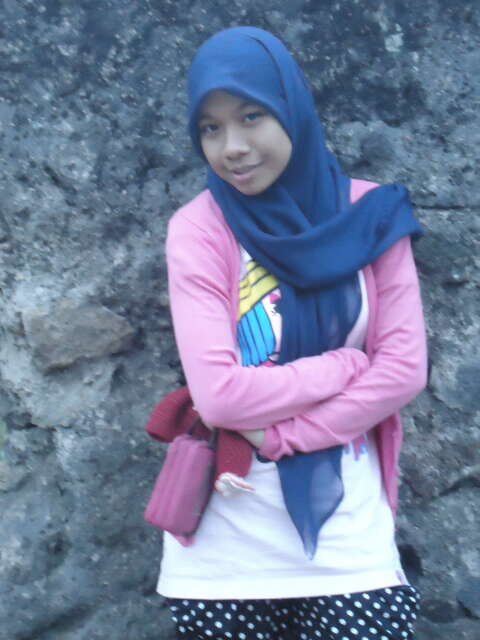 Life is mystery|become a better person|miss aquaviro|chemical engeneering-UMJ'13|