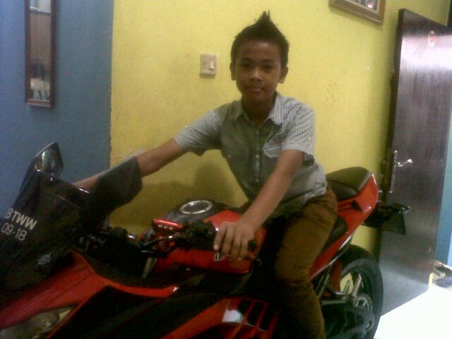 Pin 24F0D4A4