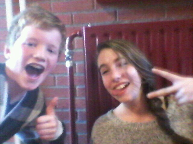 TENNIS  /   TRAMPOLINE SPRINGEN   /   FREERUNNEN/      :)
       gopro be a hero