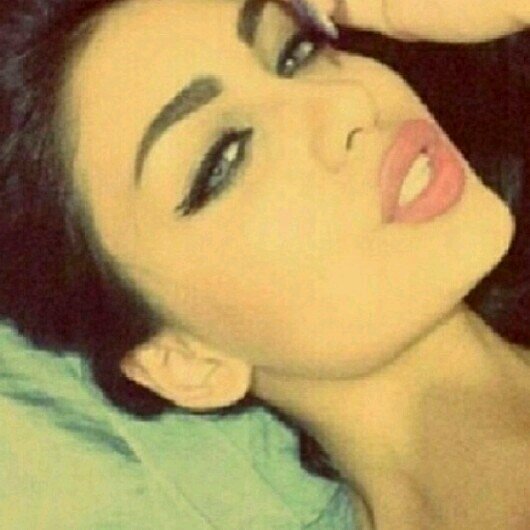 قـولوا آآمين گلگم 
عسىَ قلؤبگم دآيم مستريحہ
    لآ حزن بهآ وَ لآ ضيقہ .. ..
