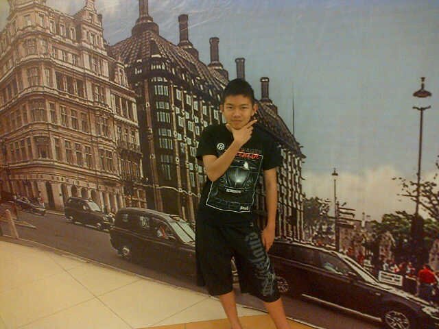 My Name Is Philips Ekaputra Rengkong I live in Makassar, Indonesia My nick name is Philips I Always Too Playing Games because im Gamers And This is My Life ^_^