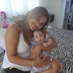 Sempre serei vista como uma pessoa de opinião crítica, que pensa diferente de todas as outras, até porque eu nunca quis ser igual a ninguém .