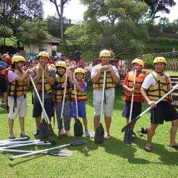 jinbron's profile picture. hmm i just normal person who seek his dream