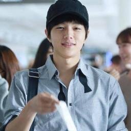 ✰ คิมมยองซูอินฟินิทไงครับ รู้จักใช่มั้ยล่ะอย่ามัวแต่มองสิมาคุยกับผมเถอะนะ ผมรอคุณอยู่นะ REAL(@INFINITELKIM)  {♡인피니트&인스피릿}  17/10/13 MY HEART [ ♡ @SEONGYEOLHII]