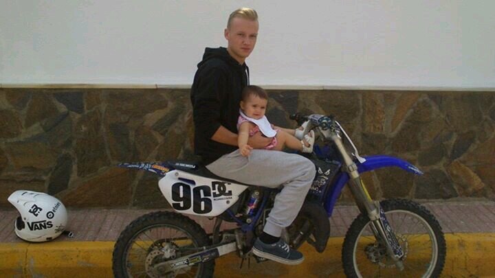 DaleArmer's profile picture. 