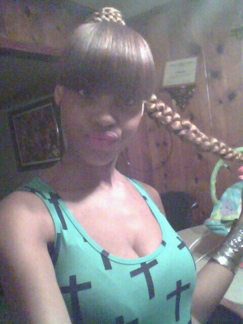 Its T R I N A B I T C H #SINGLE Reppin my Team #AMEGOGANG to the fullest BOSSBITCH status MeMySelf&ii Go Follow --- My Bestie @NESHaa_POOH 