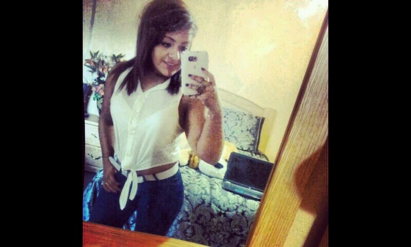 AlmaBanuelos's profile picture. 