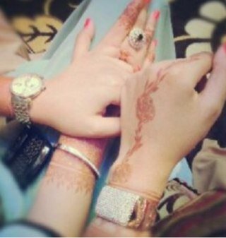 Lara_Al3nze's profile picture. *~~••ادعى أميرة أبي لذلگ : أعقُد حاجبيّ لِگل شيءِ لاا يرۈق ليّ ♪~~••*