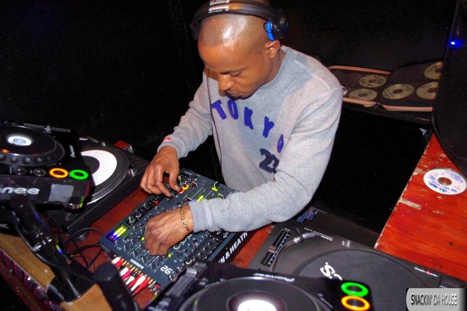 DJ/UnderGround Technician. http://t.co/9dKyGRyJvt
Thurs 10pm-midnight on http://t.co/FOt8SXkV0h & Weds 10pm-midnight on http://t.co/b053rhxLjx BALANCE