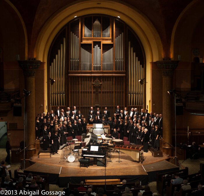 Ottawa-based, 100-voice, auditioned choir and one of Canada’s most prominent symphonic choruses.