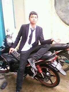 Rizkyhudiya's profile picture. no drugs,nyaah ka @resna_cantiiik dan selalu ingat allah SWT