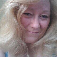 Believes everything happens for a reason!!      
Faithful Wife, Proud Mother, Loyal Friend.
Libra, Irish, Catholic.
Music & God can heal the soul.