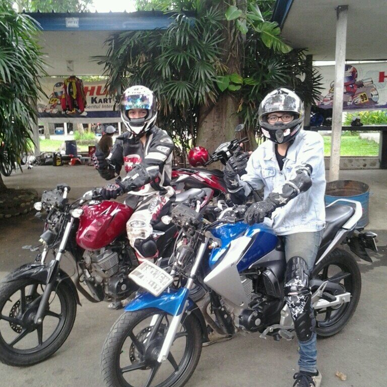 BNAC Divisi Racing SVDZFAMS
 LOZZTERY²º¹³ 
EINSDRIVIER²º¹º WILDOMFAMS