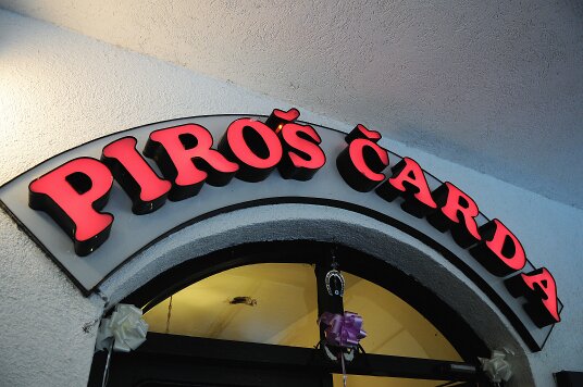 Bistro“Piroš Čarda”otvoren je 1971. i od tada pruža nezaboravne trenutke svojim gostima.
Posjetite nas u našem ambijentu i uživajte u jelu i ugodnoj atmosferi.