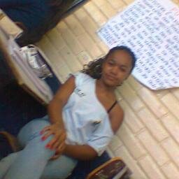 amo ter muitos amigos,adoro sair,me divertir,adoro música e esporte 3
