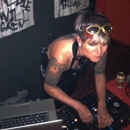 \\ dj'ing dirty. deep. soulful. sexy. heavy. hard. //