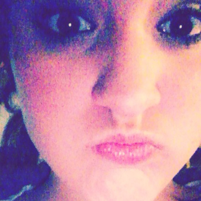 Hi i'm Kaylee. 
My birthday is 9/27/96
Sophmoooore!
(: