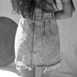 long hair and ripped seams my bones remain unseen - depression - anxiety - anorexia - https://t.co/iJqNnn6n3r -24 - f - 5'2 - cw 95 - ugw 82 - hw 108
