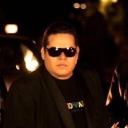 Musico, toco Acordeon, Bajosexto y Bateria, primera voz del grupo Renovado Norteño