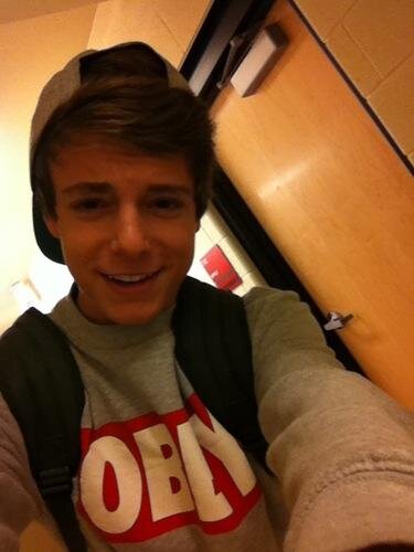 Kristof -16y/o - Belgium Antwerp - Single - Obey