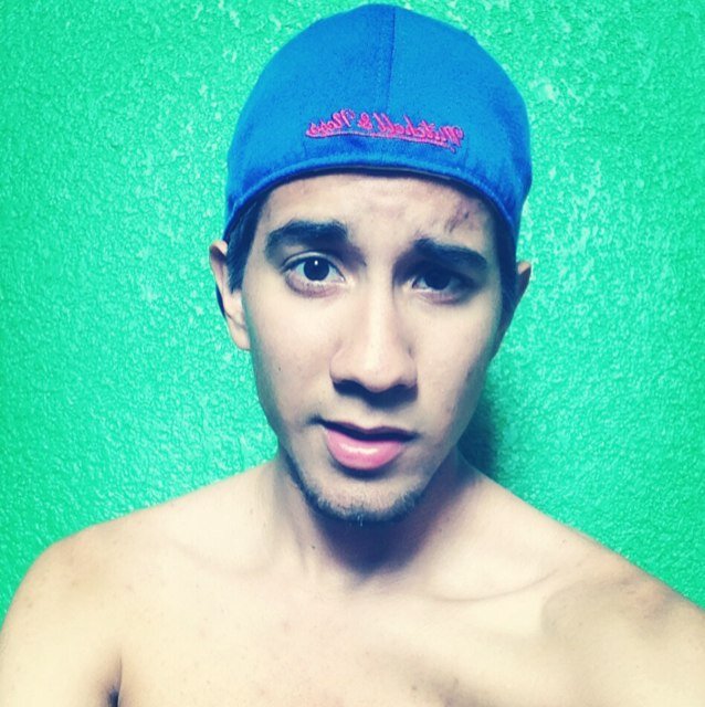 Soy el amor de tu vida, pero me puedes llamar Carlos.