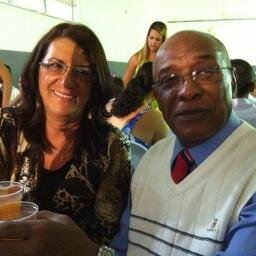 Perfil Oficial do principal narrador esportivo do Norte/Nordeste.Locutor polêmico da Bahia. O Negão mais bonito do mundo.Desde 1964 no rádio.