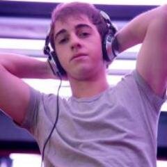 DJ & Producer / Booking: contato@globalagency.com.br / (11) 6477-8411